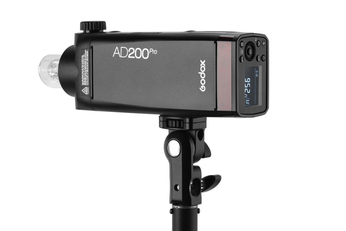 Sergio Fortes - flash-godox-ad200-pro.jpeg